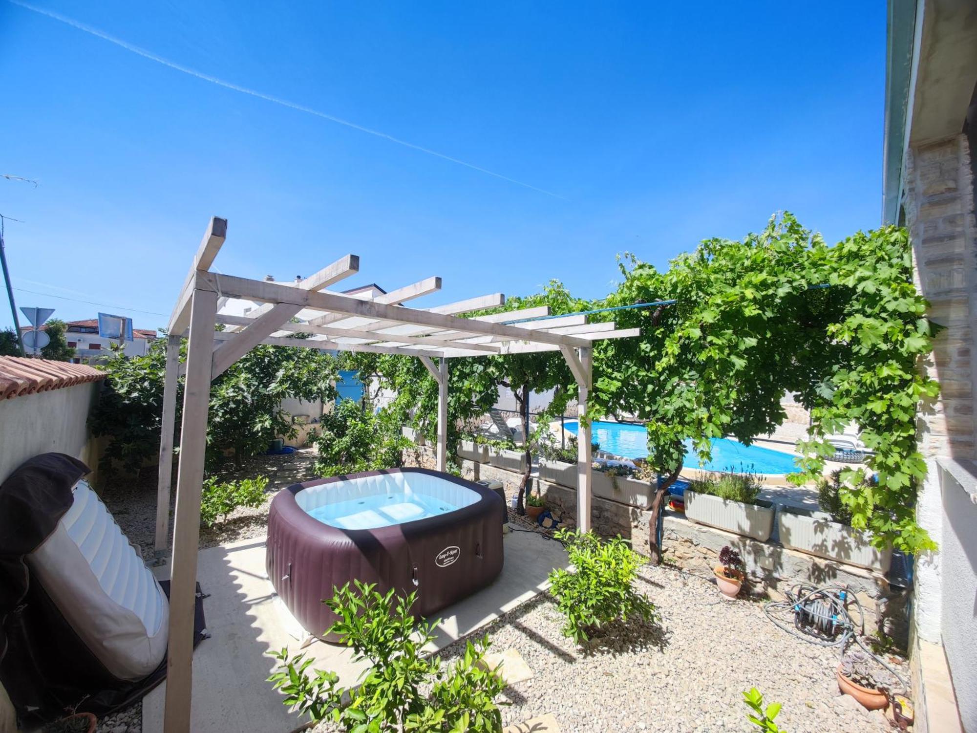 Vila Sentio Mare-Apartments Livaic Zeljko Pirovac Esterno foto