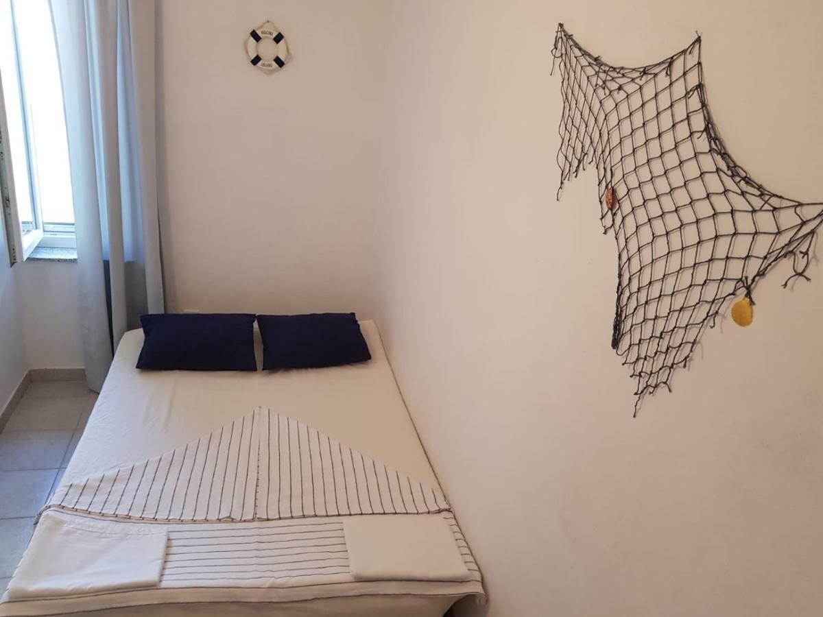 Vila Sentio Mare-Apartments Livaic Zeljko Pirovac Esterno foto